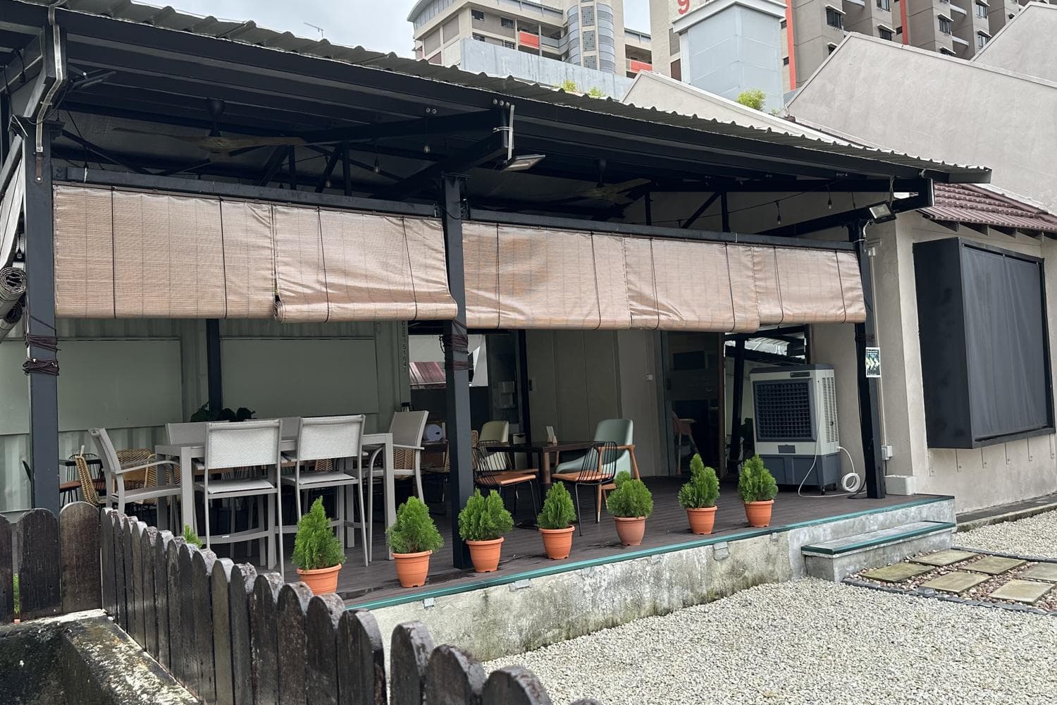 Pet Friendly Alfresco Dining Area