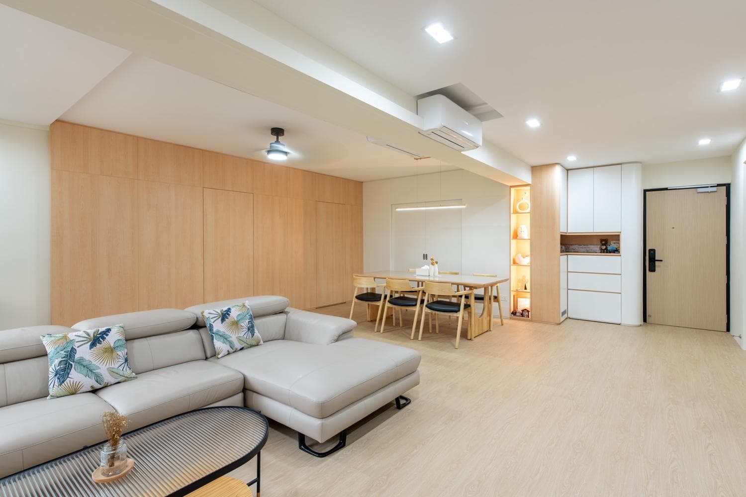 Spacious 5Rm HDB Scandi Minimalist Theme Open Conc
