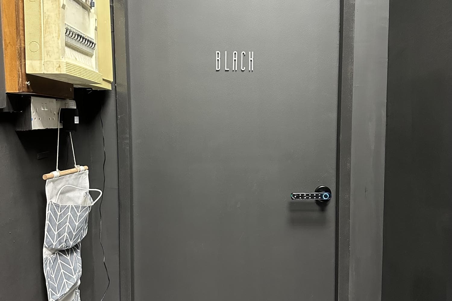Tinystudio (BLACK)