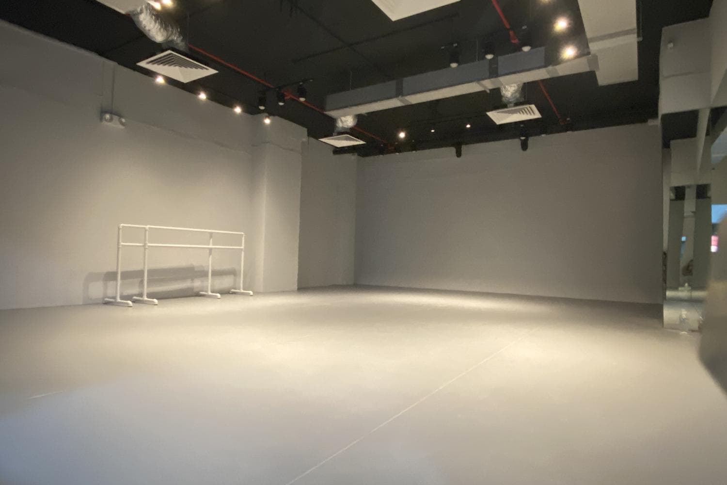 Sprung floor dance studio at orchard tower