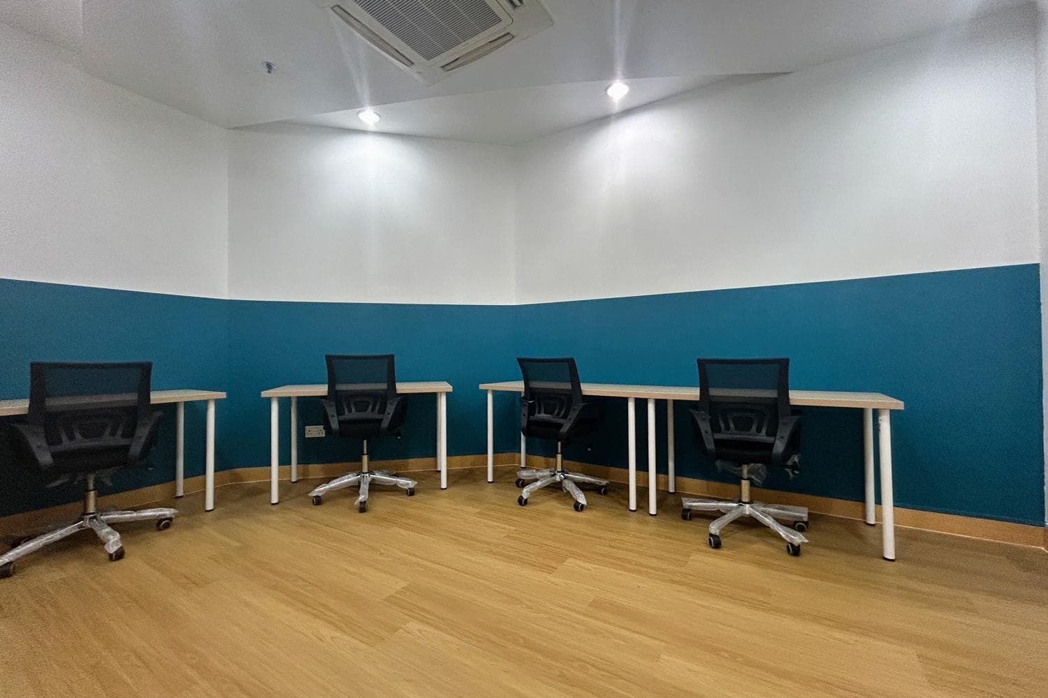 Meeting Office room with Water/Pantry @Ubi Techpark