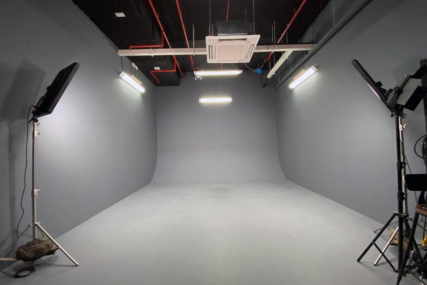 Big Studio (with Holding Area) @Tai Seng