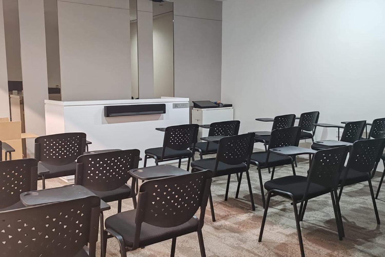Seminar Room *REPs