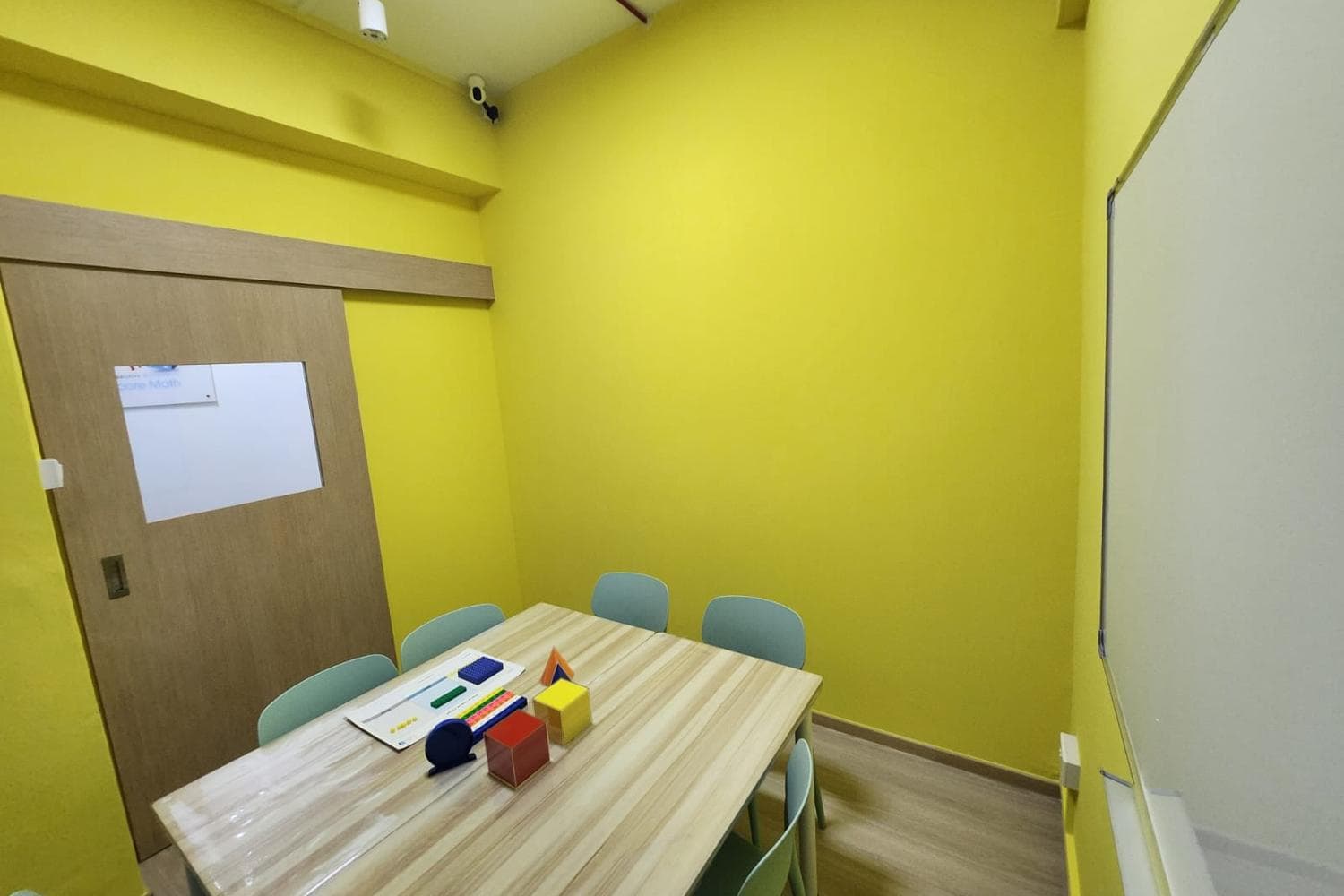9 Pax Redhill Classroom / Meeting room