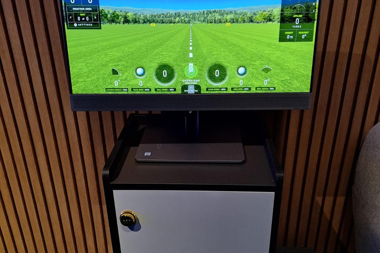 24-hour Private Indoor Golf Simulator