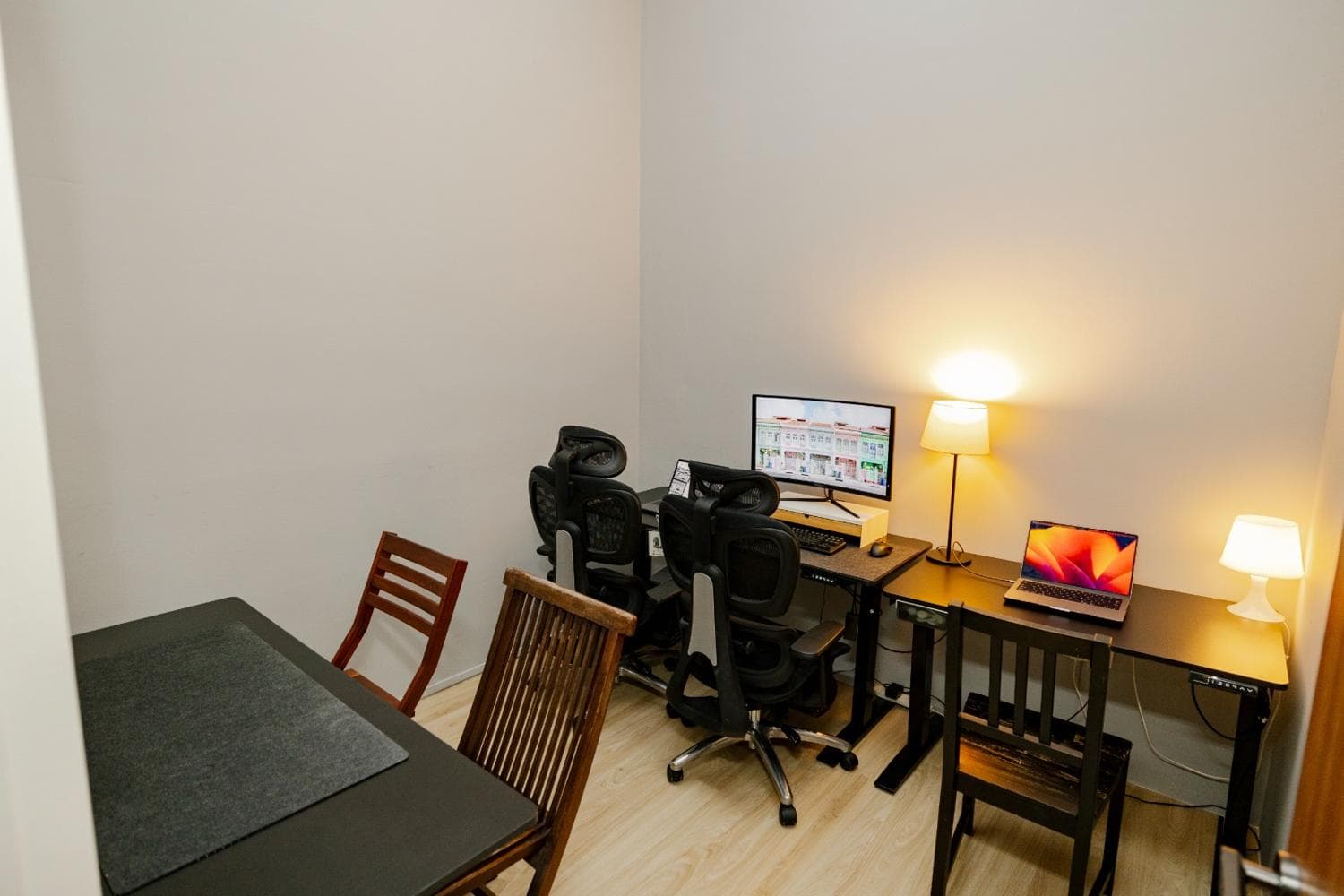 Office/Meeting Room Co-Working Space @Midview City