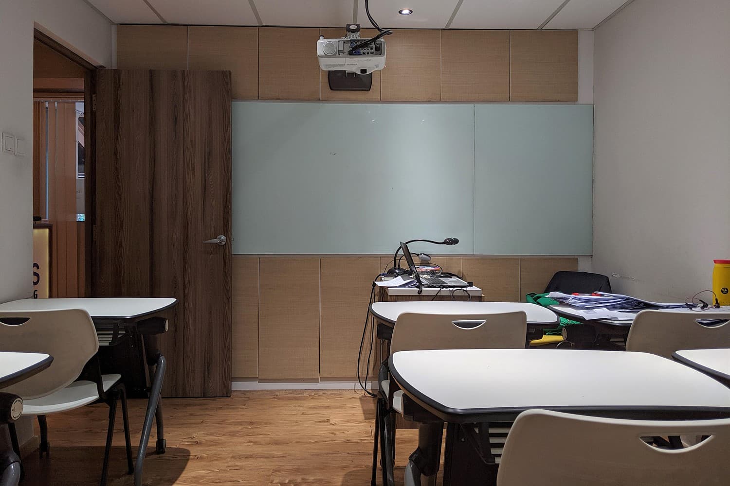 Beautiful 9-seater classroom @Toa Payoh Central