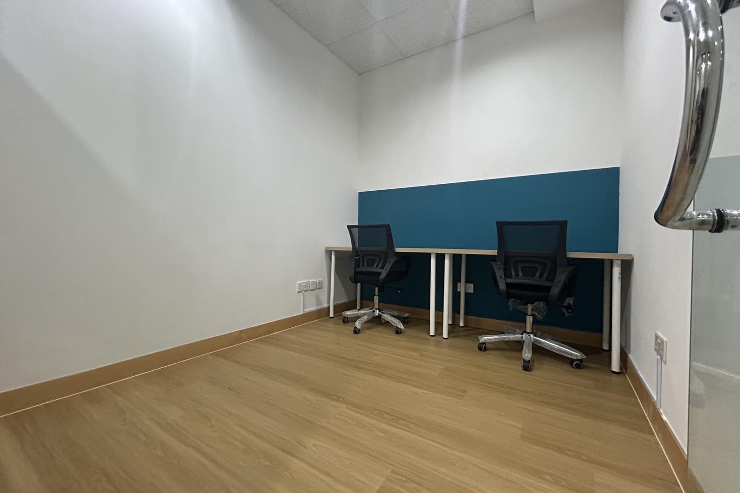 Daily/Monthly Office @Ubi/Macpherson MRT (Room 3)