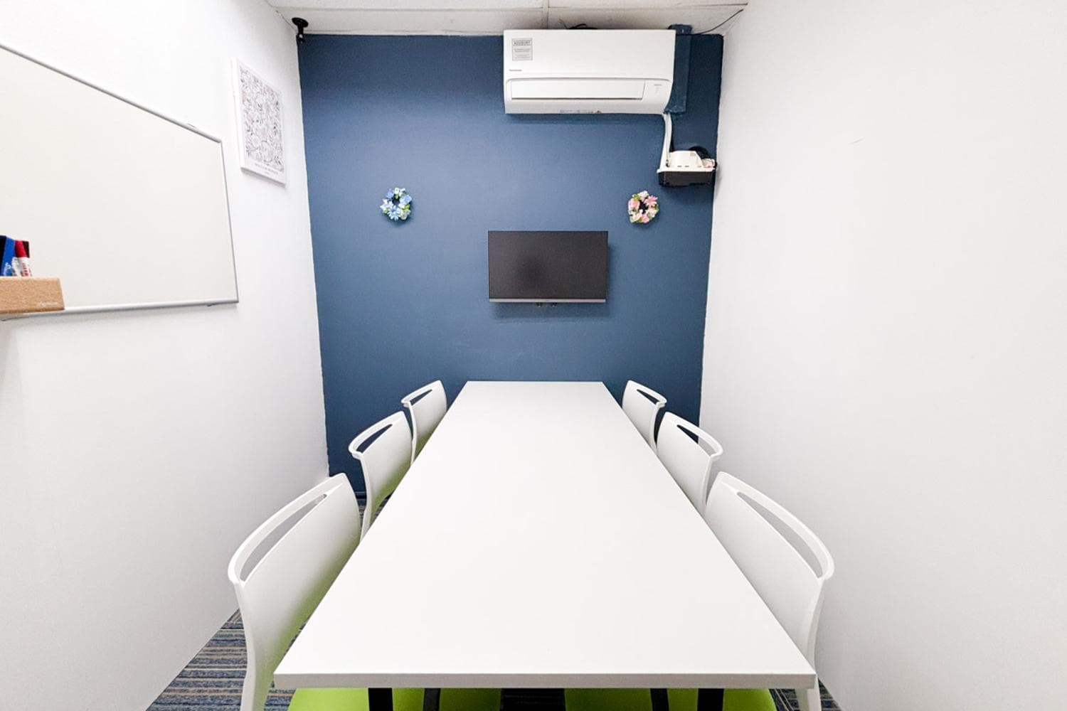 RoomKiosk Tanjong Pagar No.3 - Meeting Room