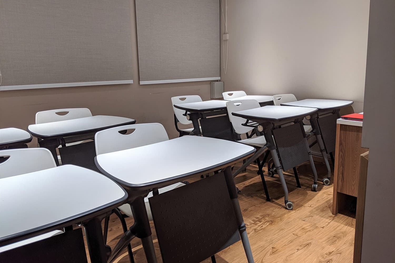 Beautiful 8-seater classrooms @Toa Payoh