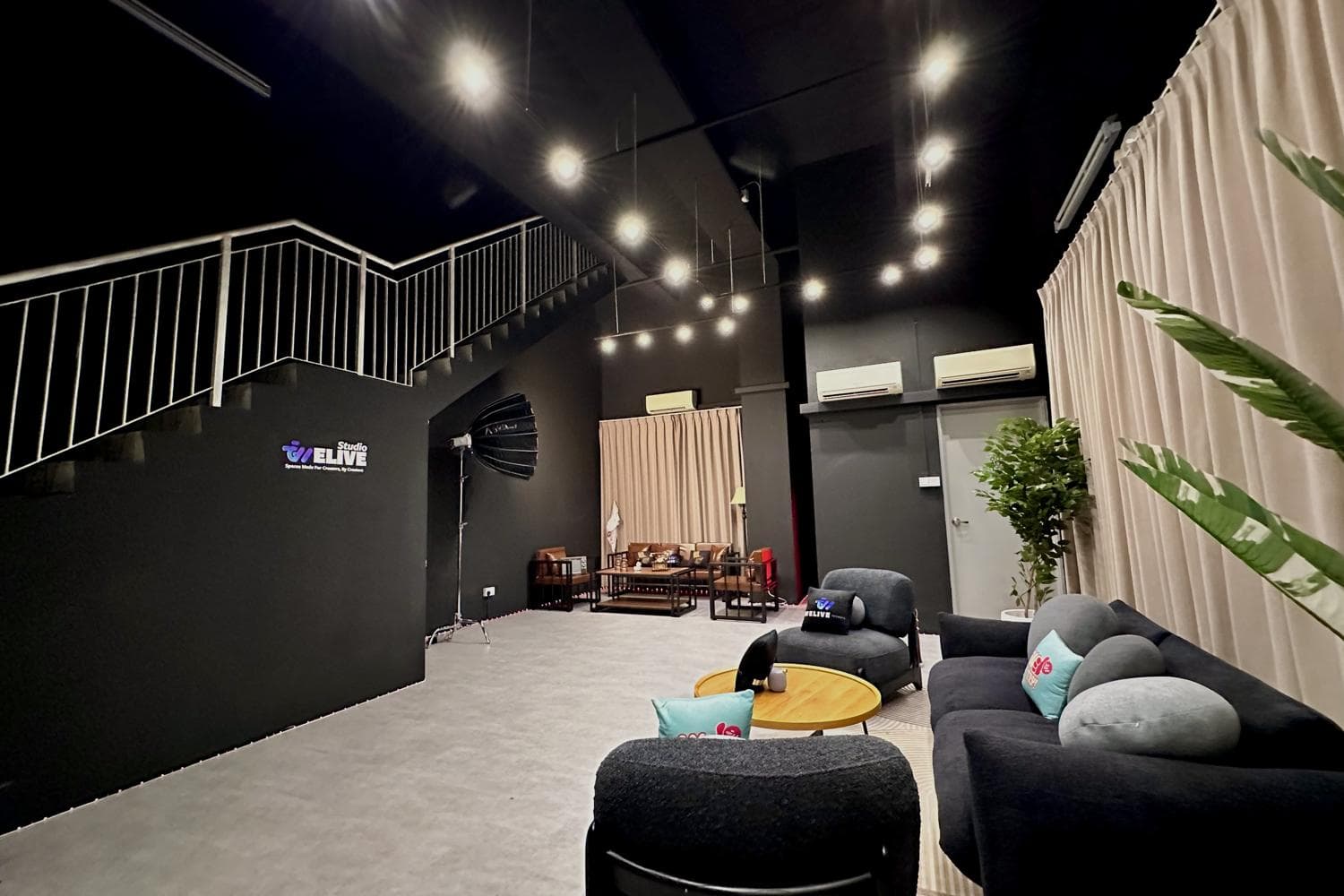 Multi-concept Creator Space for Podcast/Video & Content Shoots
