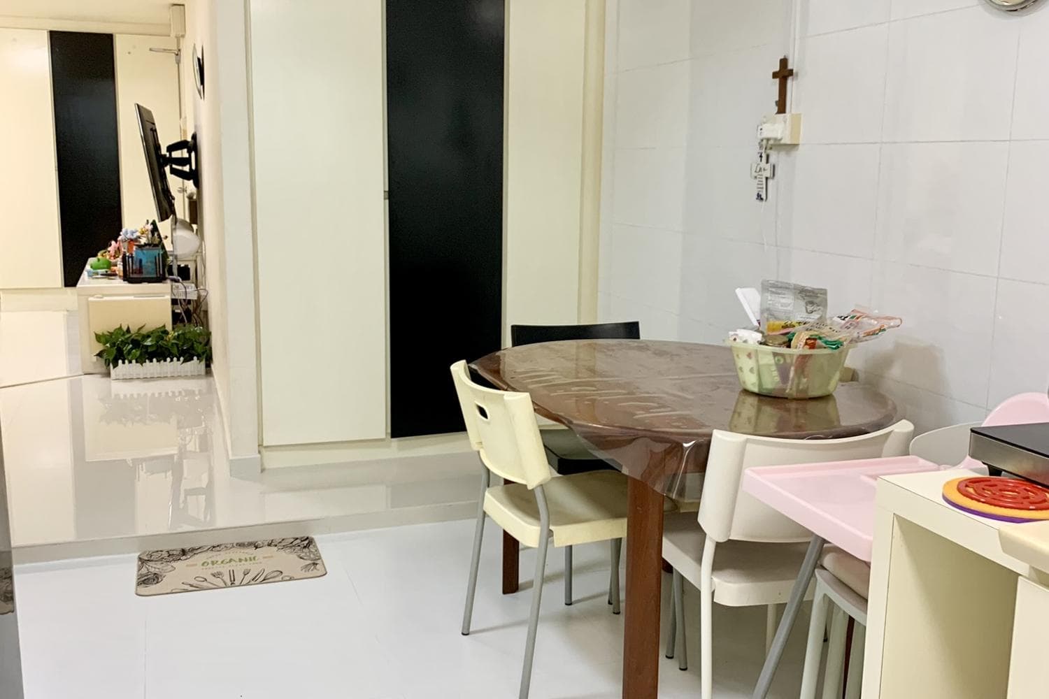 Modern Apartment Space @ Heart of Tampines Central