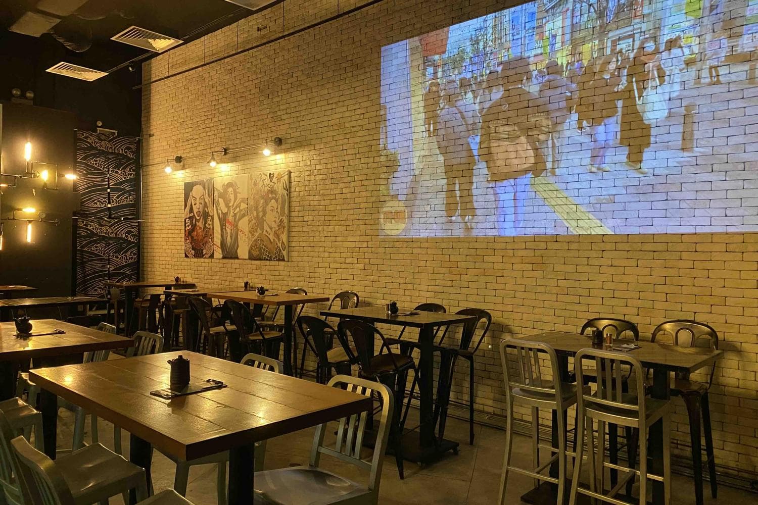 IZAKAYA SPACE LOCATED CENTRALLY FOR ALL YOUR NEEDS
