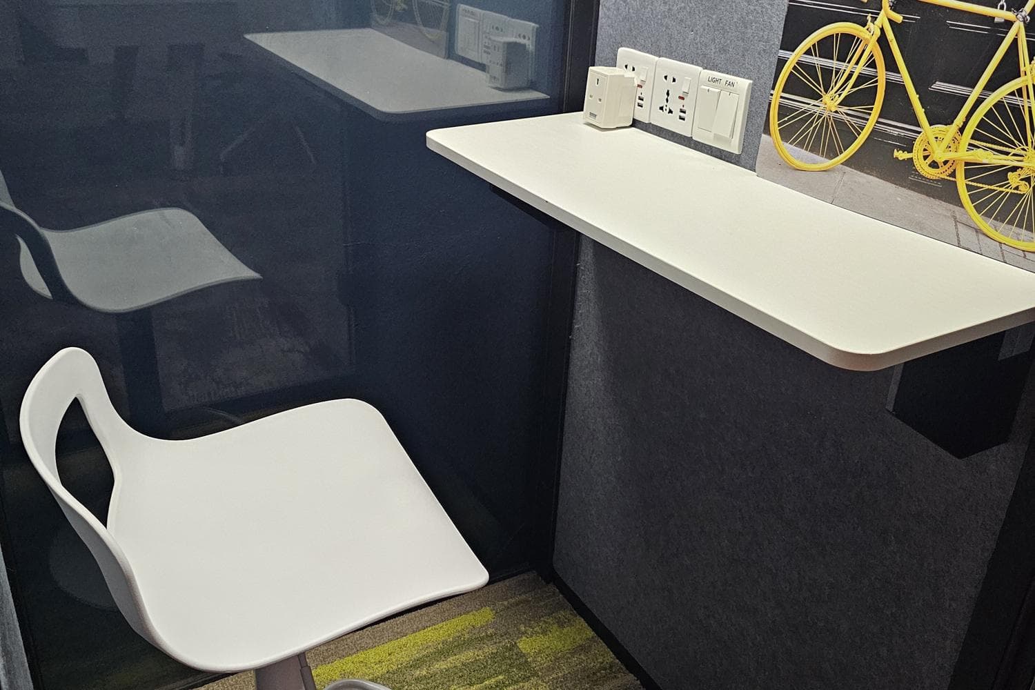$4/hr Privacy Pod @ Admiralty