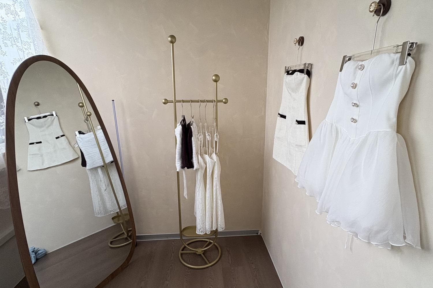 Full Windows Natural Light Aesthetic Studio for photography/videography