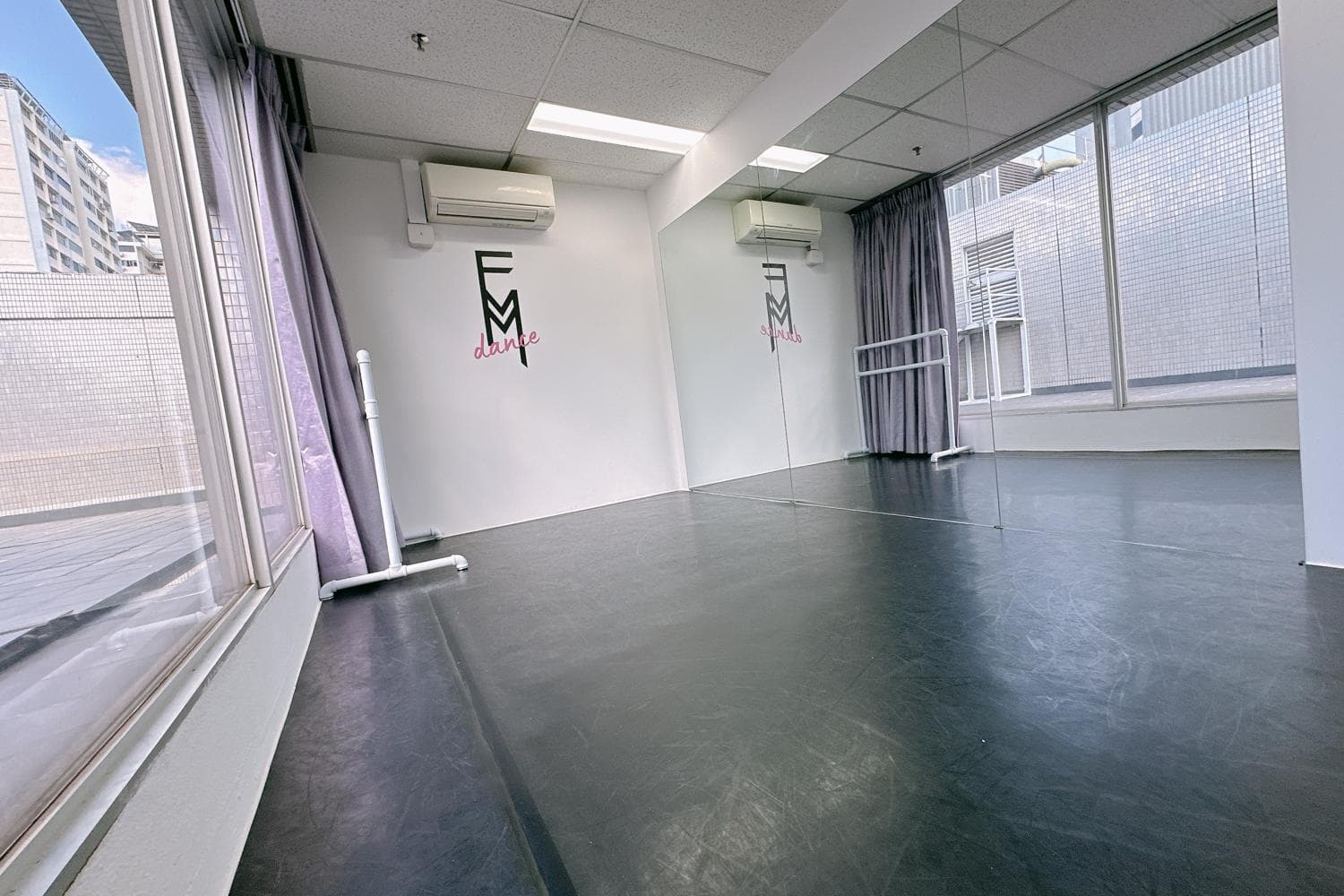 🪩 24/7 Studio Lalisa @ Bukit Merah