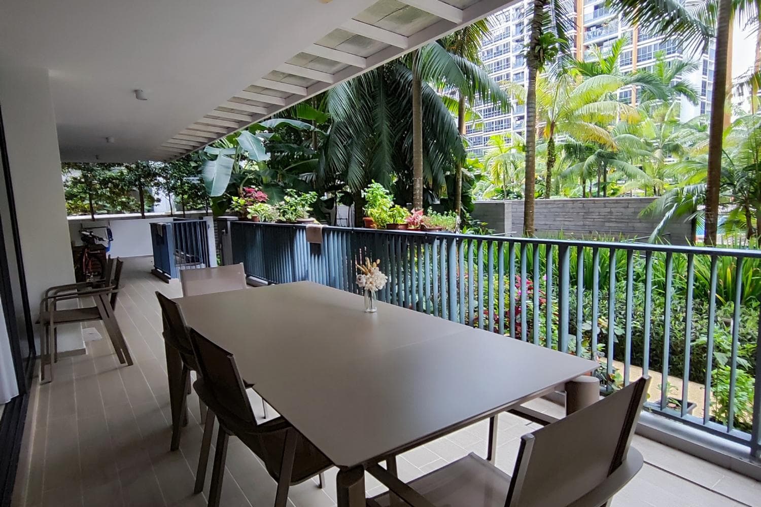 Beautiful Greenary Patio