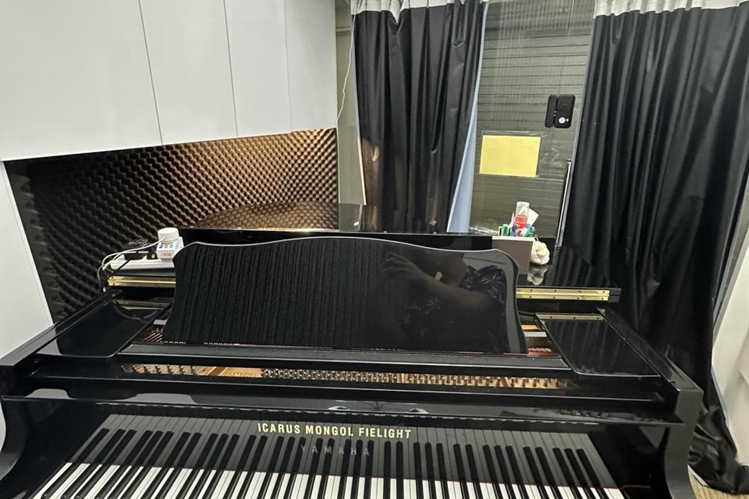 Grand Piano Room