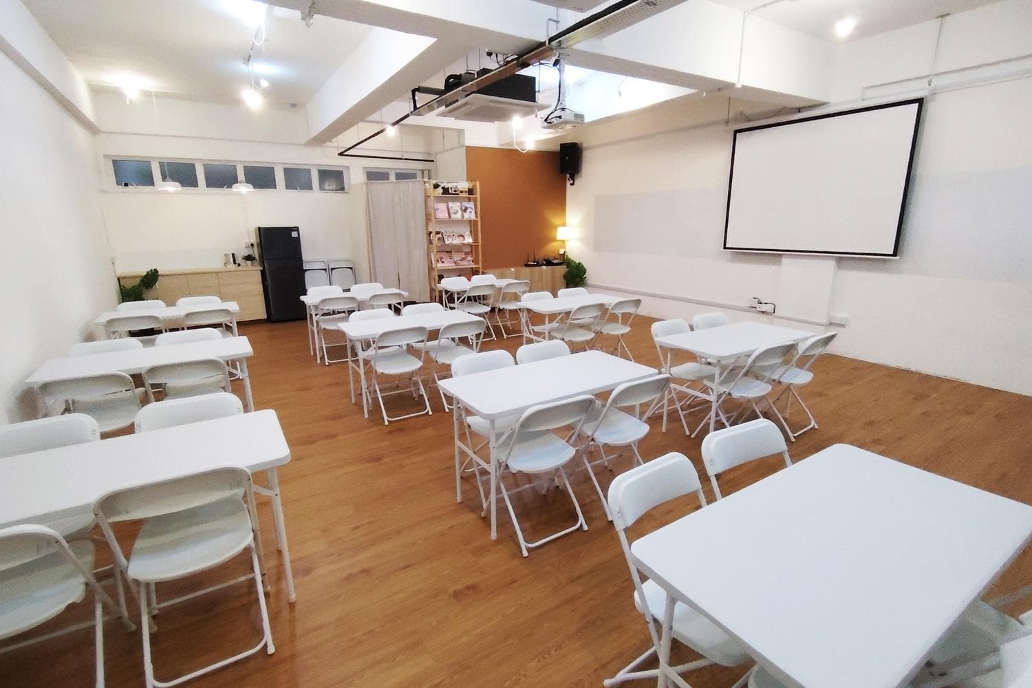 Bras Basah & Bencoolen MRT Event Space 850sqft | studio2f @ Waterloo