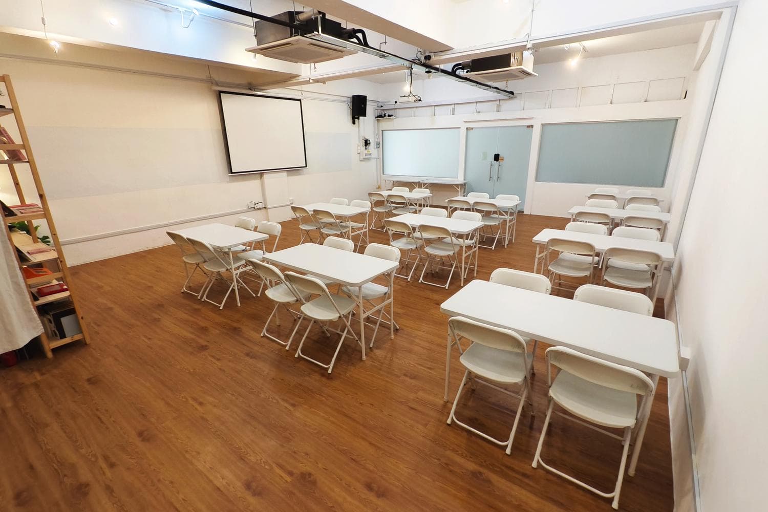 Bras Basah & Bencoolen MRT Event Space 850sqft | studio2f @ Waterloo