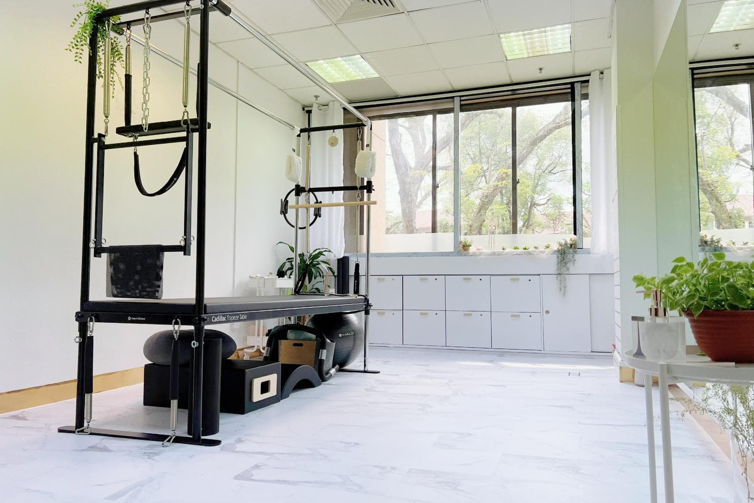 Private/Small group session Space, Cadillac, Barre