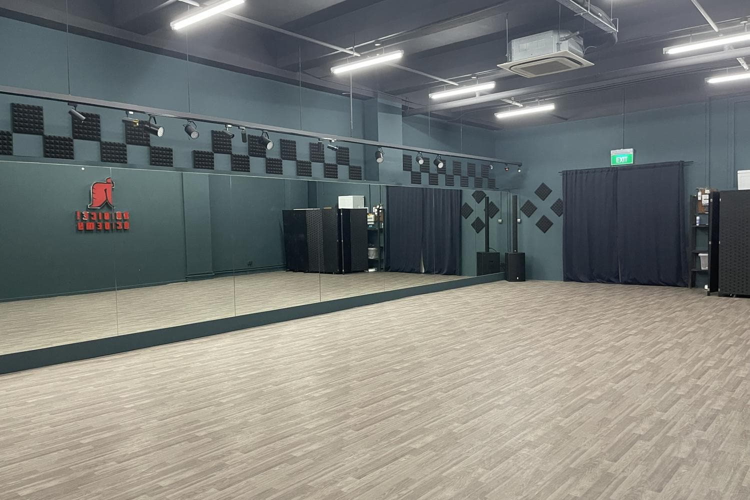 Noooice Academy - BEEG Studio