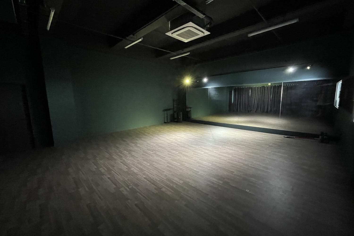 Noooice Academy - SMOL Studio
