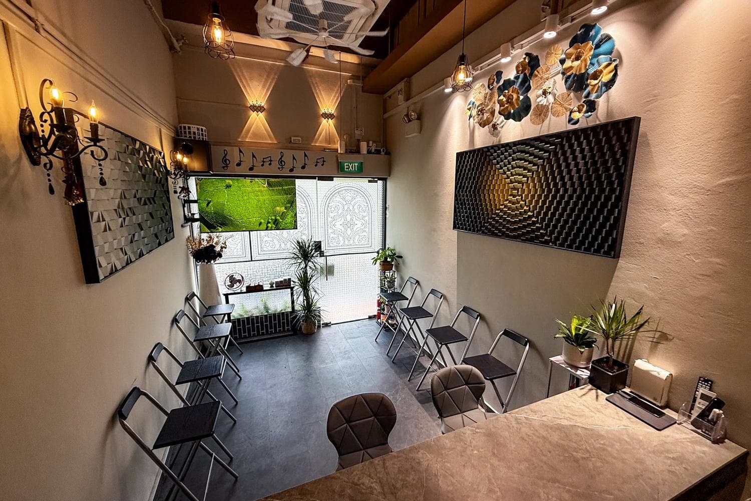 THE VIBE HAUS - A SMALLEST EVENT VENUE FOR RENT