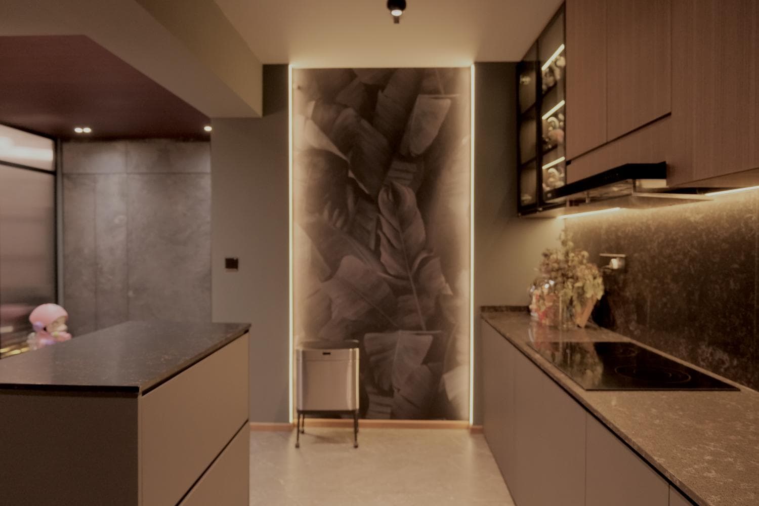 Modern Luxury (Grey/Black/Wood)