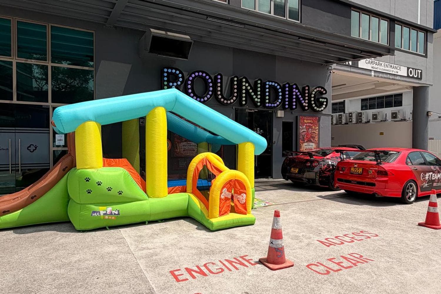 Rounding Sg Singapore one and only car theme Cafe