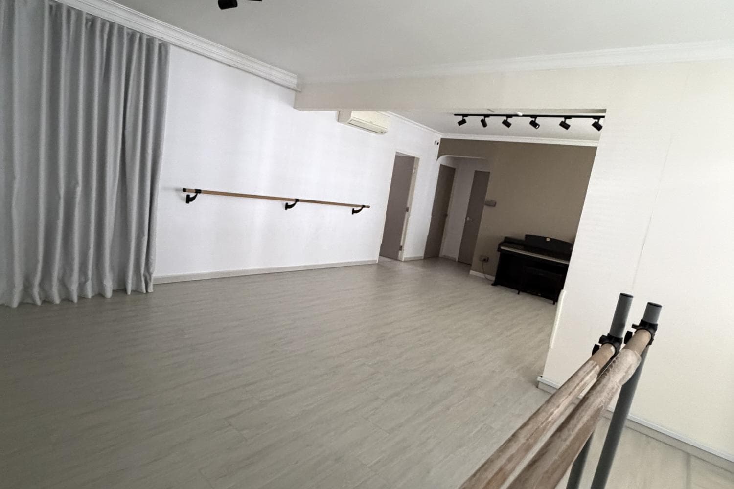 Smile Bridge Atelier | Dance & Creative Studio