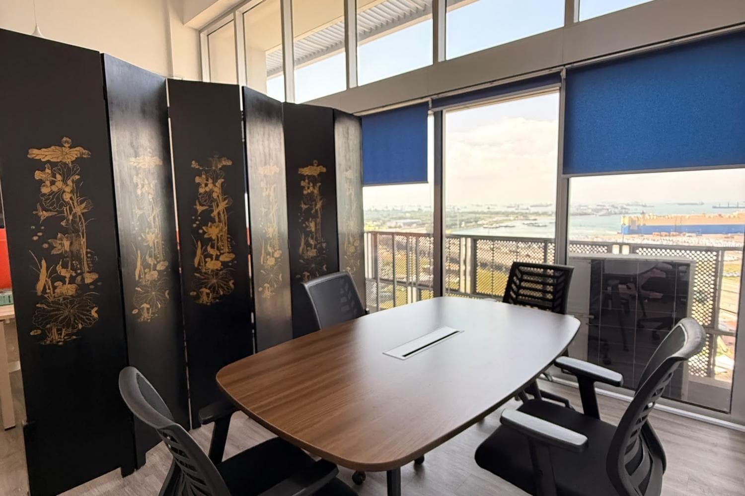 HotDesk @Eon Shenton | Tanjong Pagar