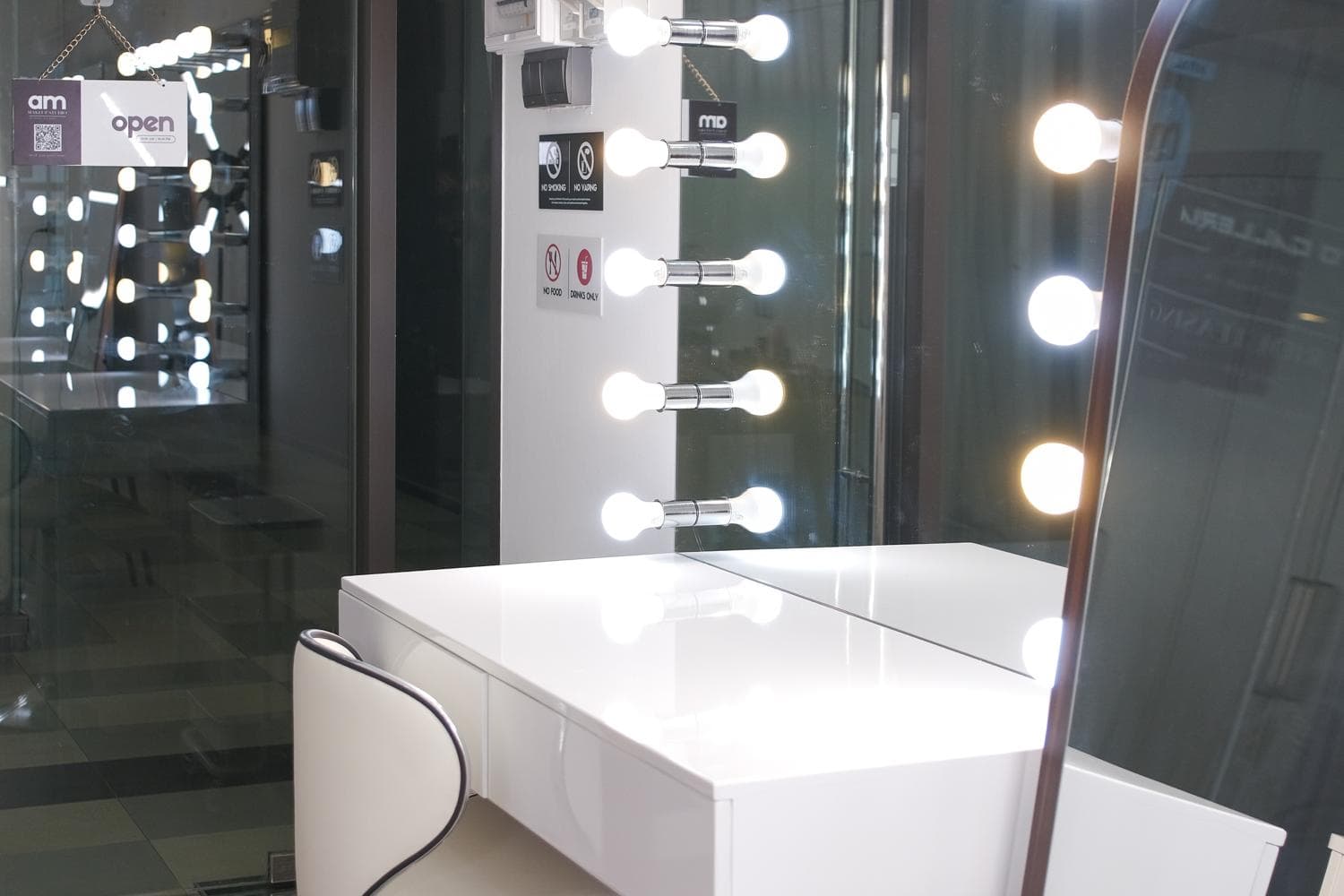 Regular Personal Makeup Artist Station (per table)