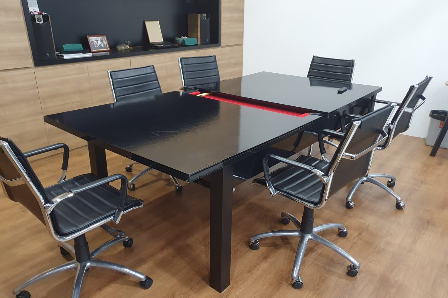 2000sf Designer Office w PoolTable, hotel toilet