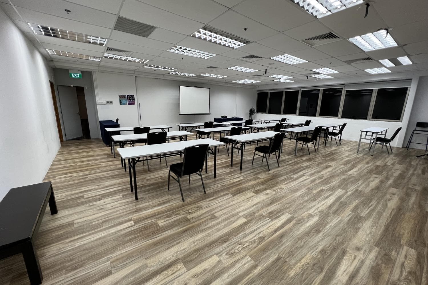 Caliente self service multi-purpose rooms (meetings, function,party)