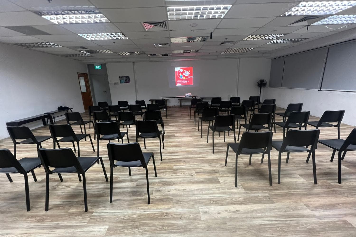 Caliente self service multi-purpose rooms (meetings, function,party)