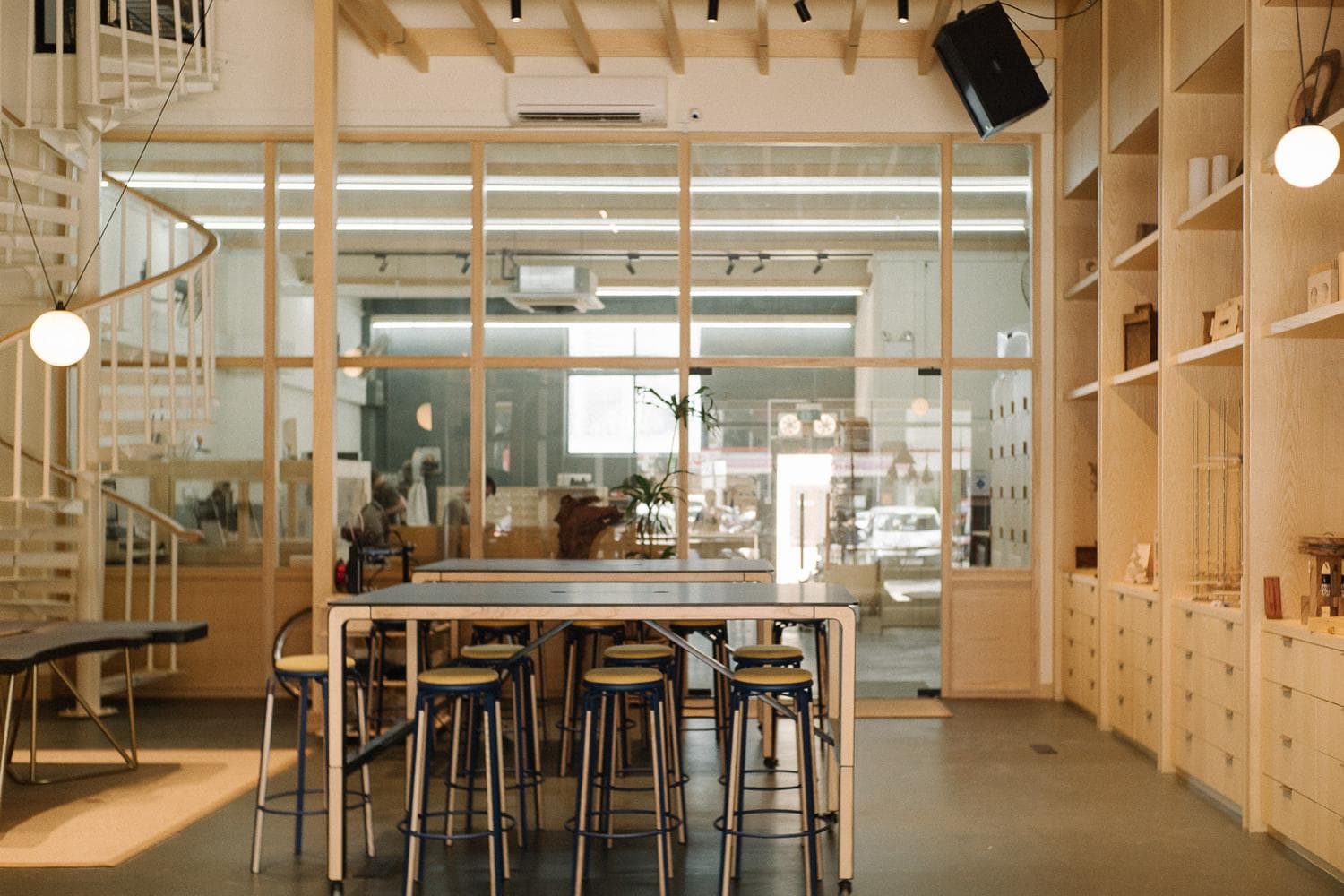 Roger&Sons Showroom - Main Space