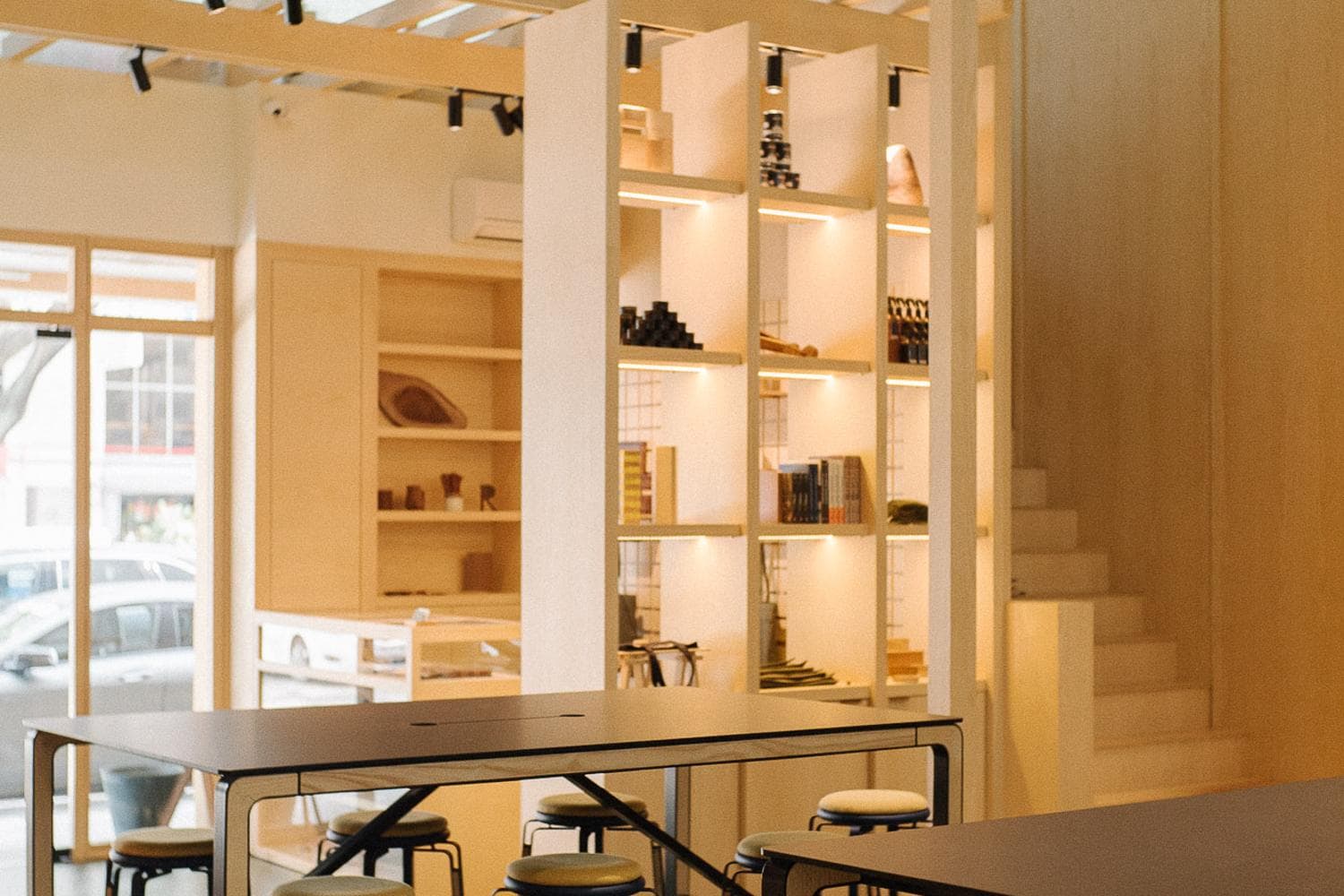 Roger&Sons Showroom - Main Space