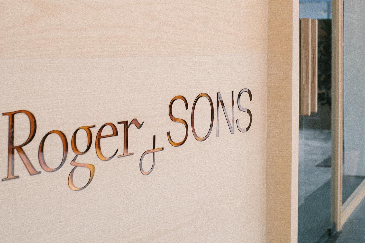 Roger&Sons Showroom - Main Space