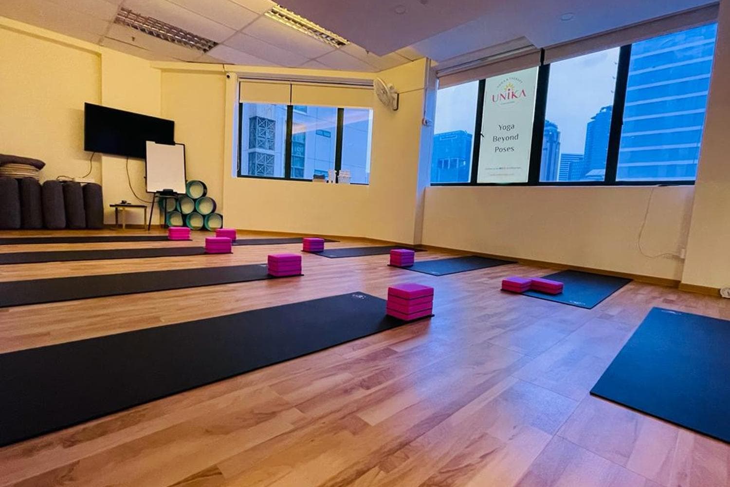 Unika Yoga & Therapy Small Studio