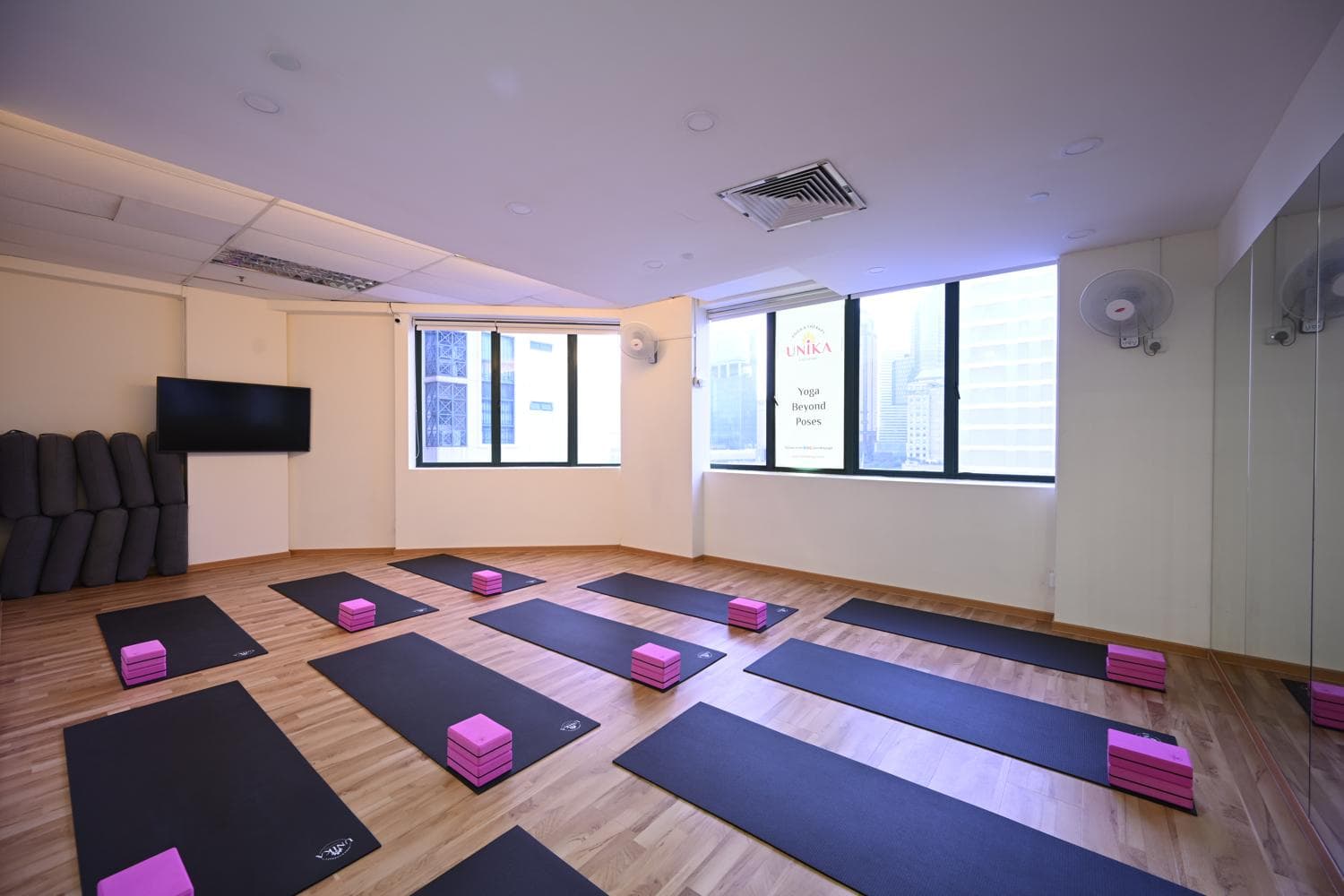Unika Yoga & Therapy Small Studio