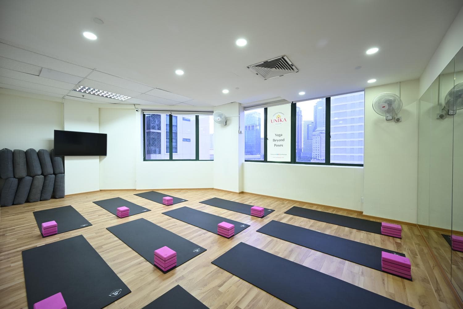 Unika Yoga & Therapy Small Studio