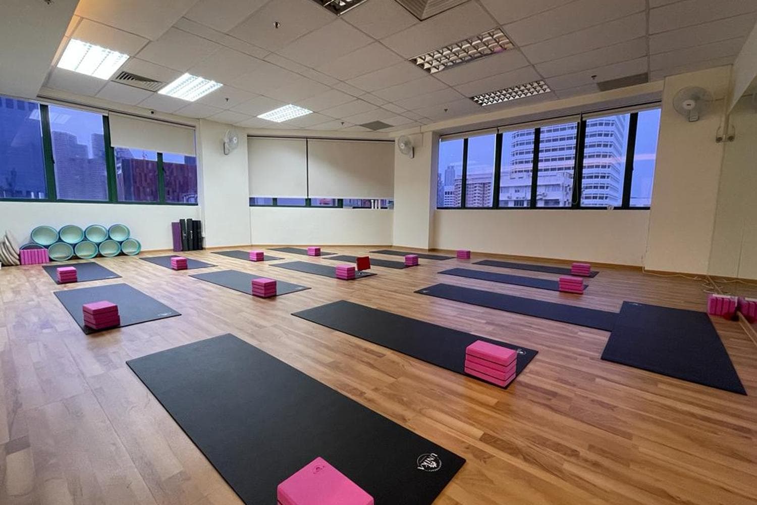 Unika Yoga & Therapy Big Studio