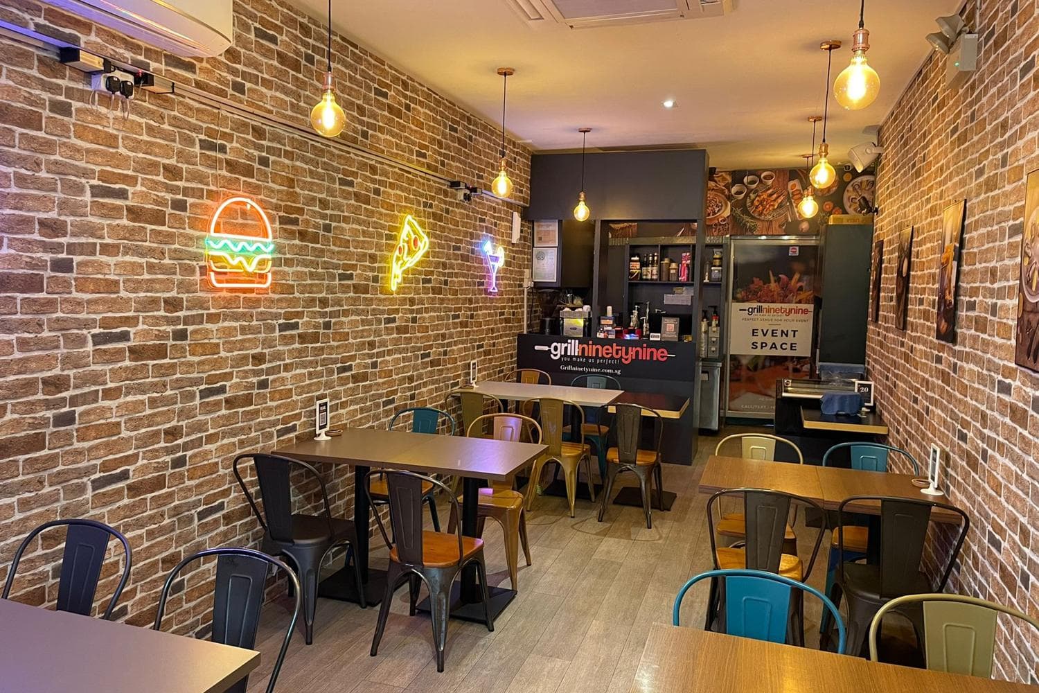 Level 2 Retaurant Space for rent, Bugis (Halal)
