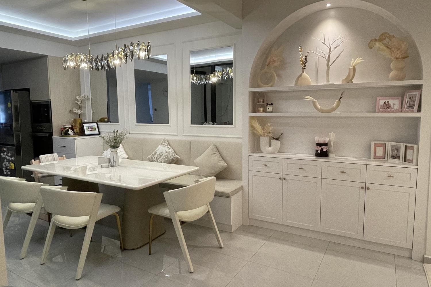Modern Lux Minimalist White Landed Home