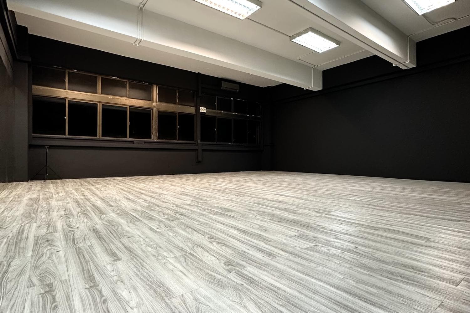 Tinystudio (BLACK)