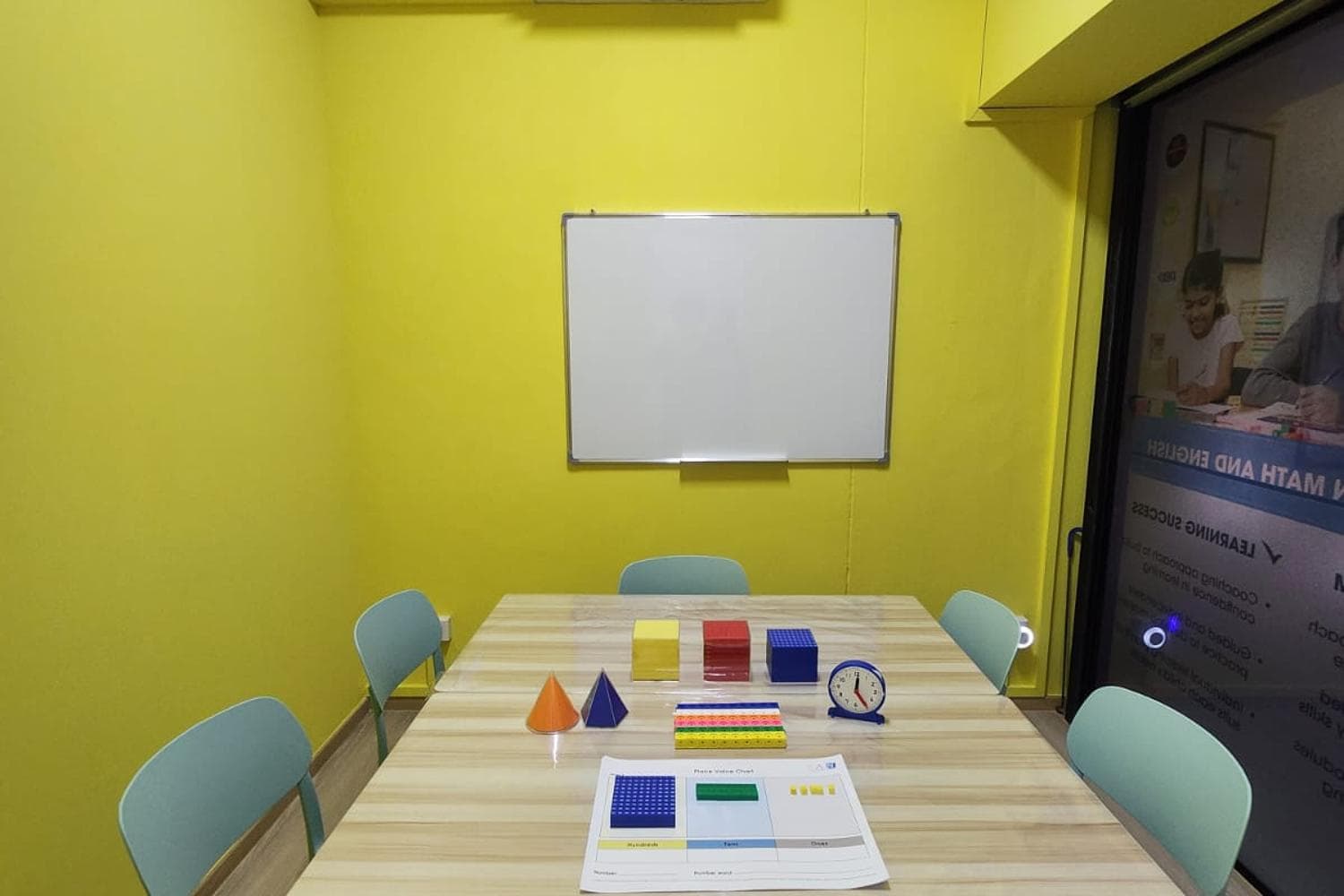 9 Pax Redhill Classroom / Meeting room