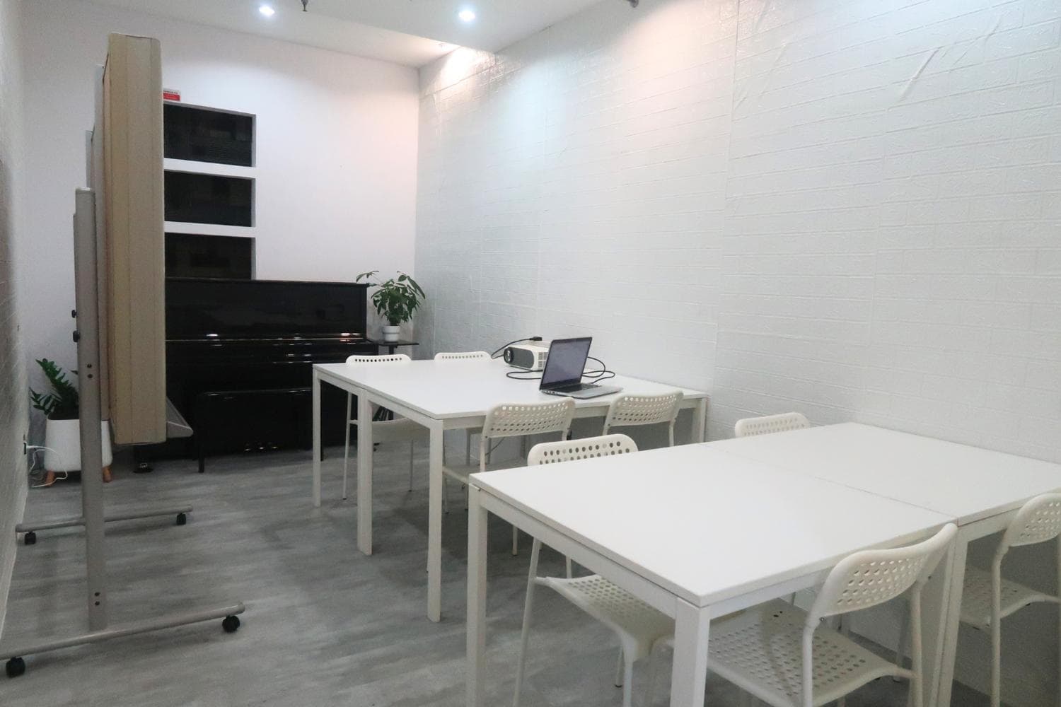 Classroom/Office/Meeting/Study/Piano Room Rental