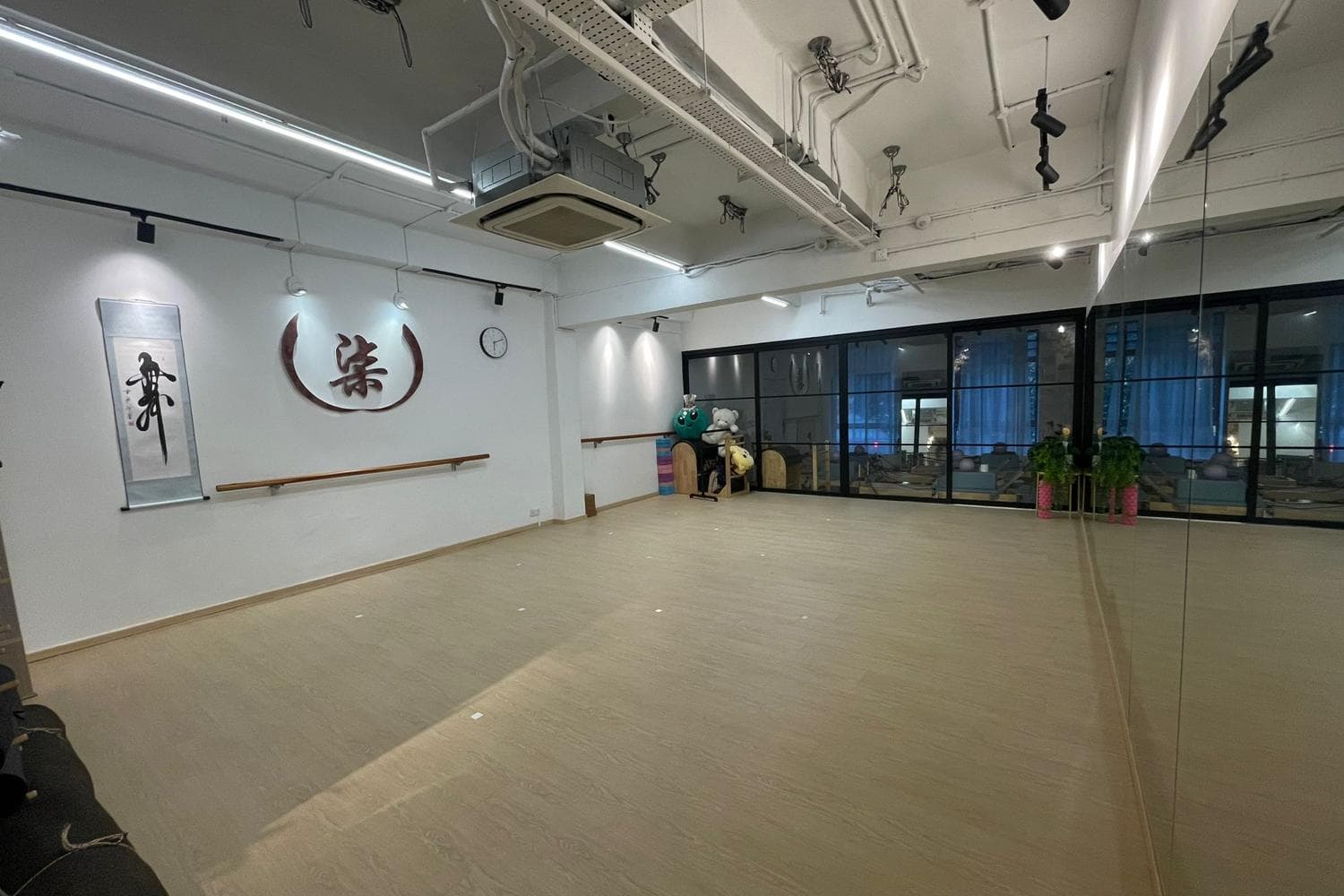 Dance Studio at Raffles/Boat/ Clark Quay (46 south Bridge rd)